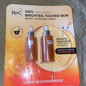 ROC  2 bottles (1.7 oz @ 1 oz) of Vitamin C for 1.7 Serum with damaged package